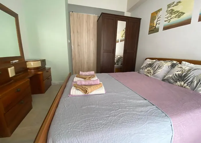 Maki Apartment